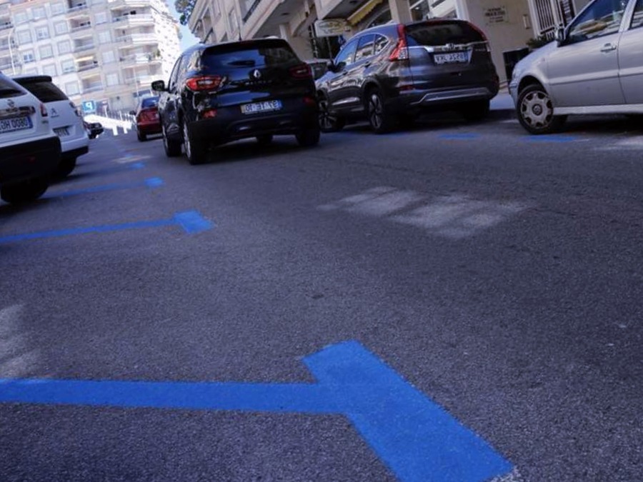 moto-costar-estacionamiento-zona-azul-Torrijo del Campo