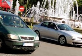 vehiculo-electrico-abonar-aparcamiento-regulado-Logroño