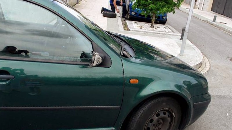 hora liquidar aparcamiento controlado Piera vehiculo-hibrido-costar-parking-verde-Piera